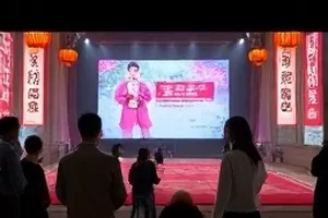 《山海不眠》夜戏外景灯光布置现场
